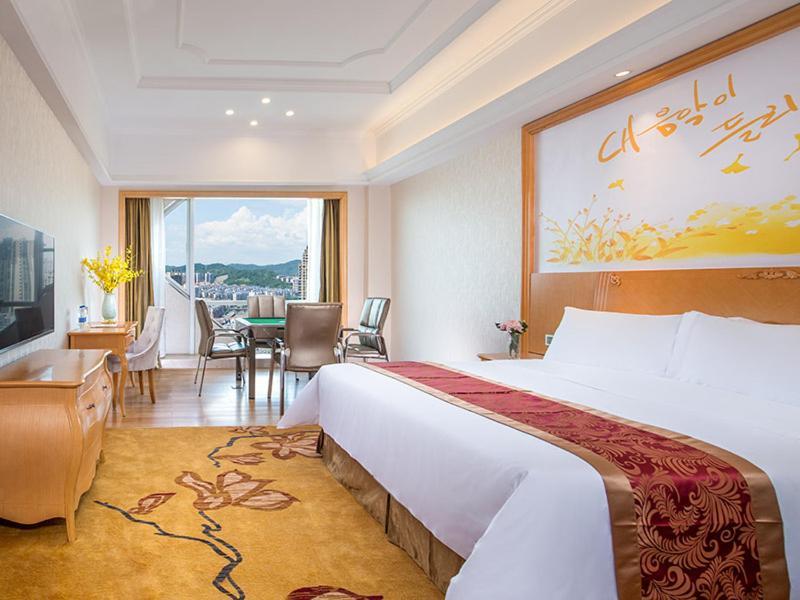 Vienna International Hotel Hunan Chenzhou Qingnian Avenue Экстерьер фото